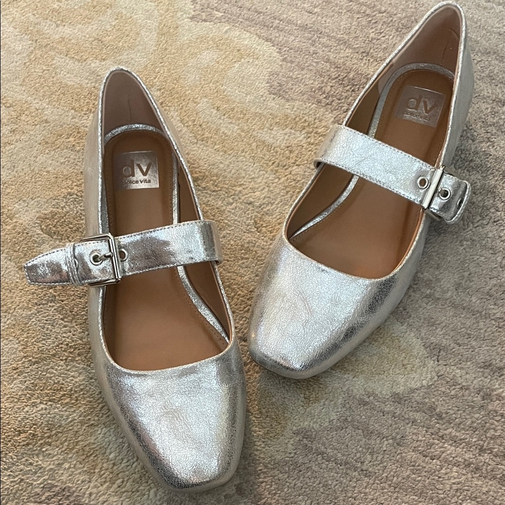 Worn 1x Dolce Vita Metallic Silver Mary Jane Flats